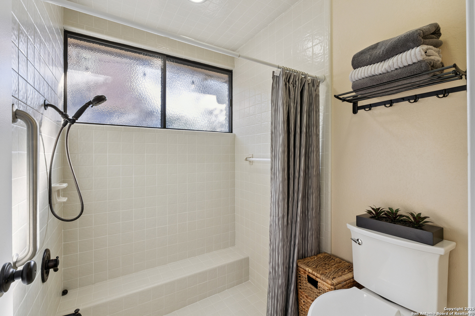 property viewer photo 17