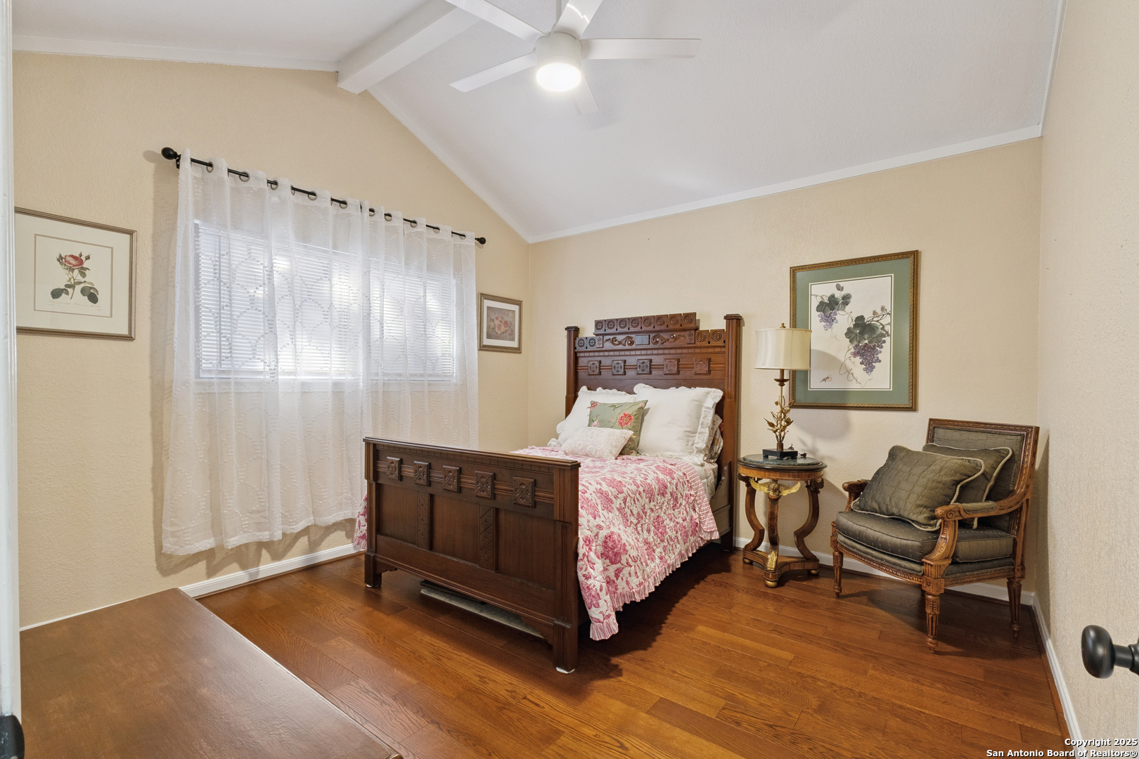 property viewer photo 20