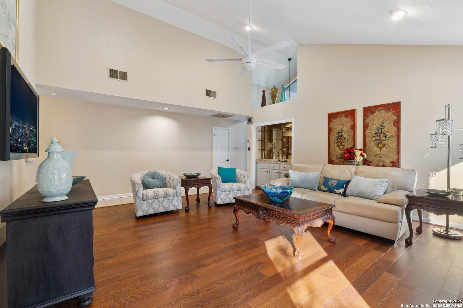 property viewer photo 5