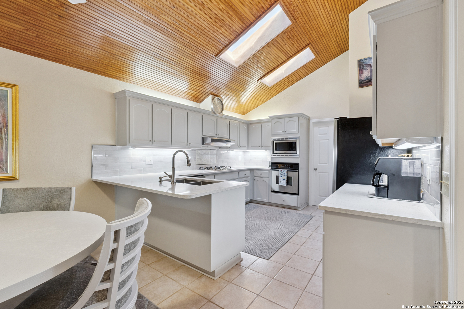 property viewer photo 8