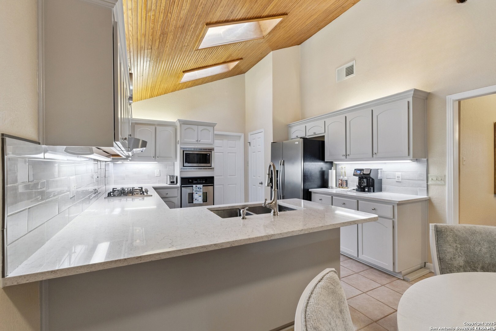 property viewer photo 9