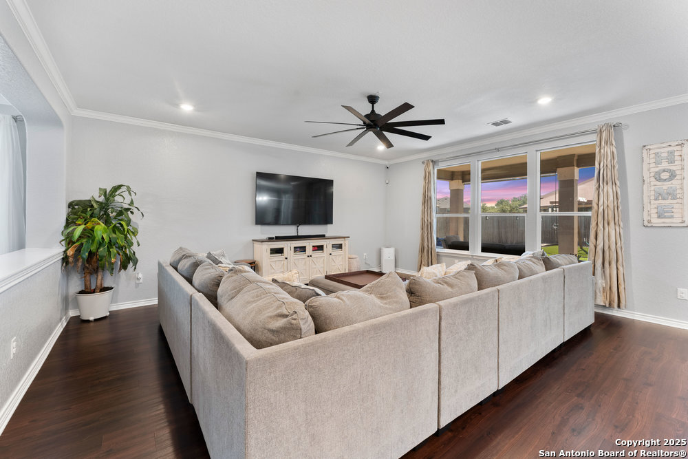 property viewer photo 12