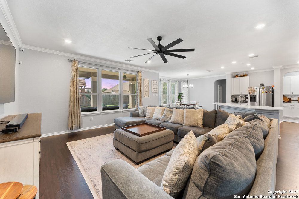property viewer photo 13