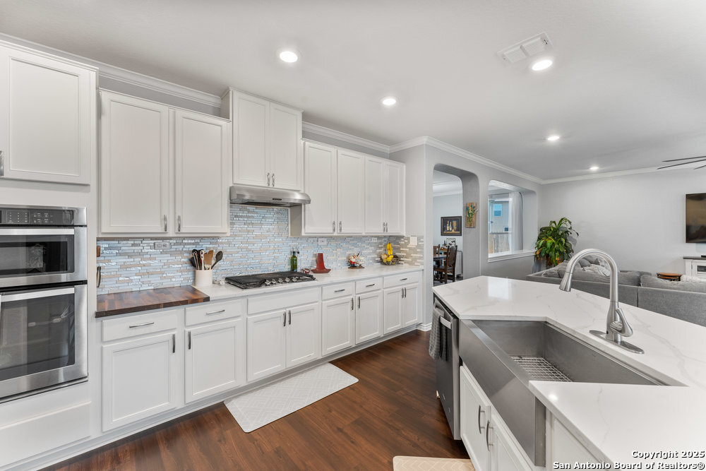 property viewer photo 16