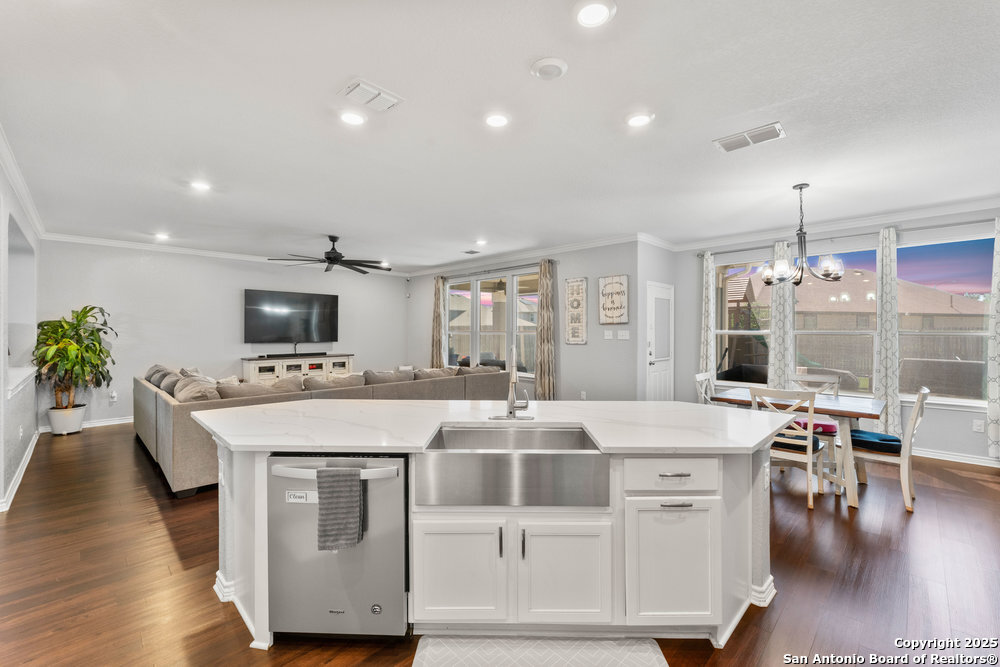 property viewer photo 17