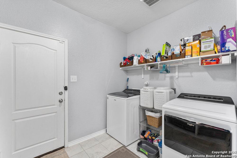 property viewer photo 22