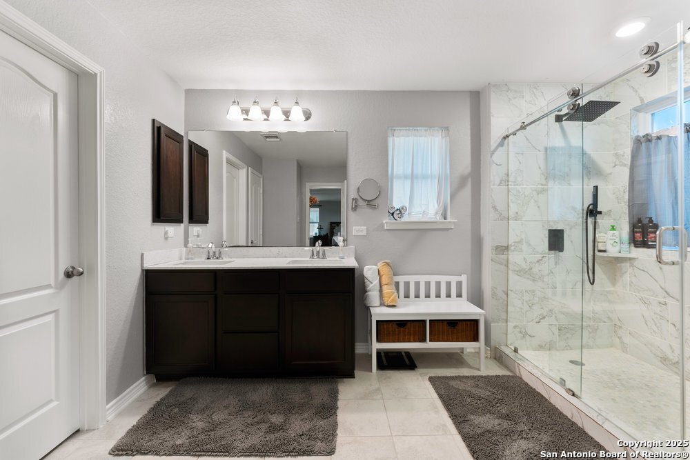property viewer photo 27