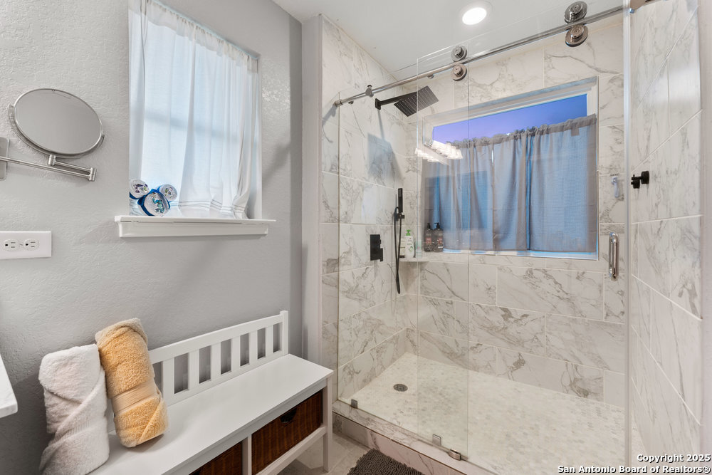 property viewer photo 28