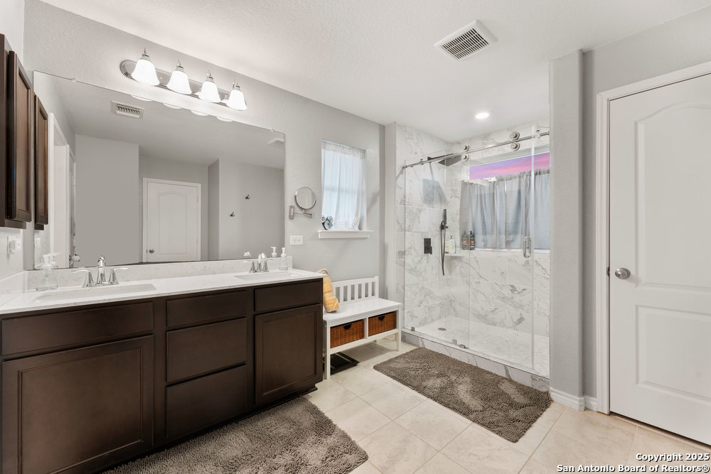 property viewer photo 29