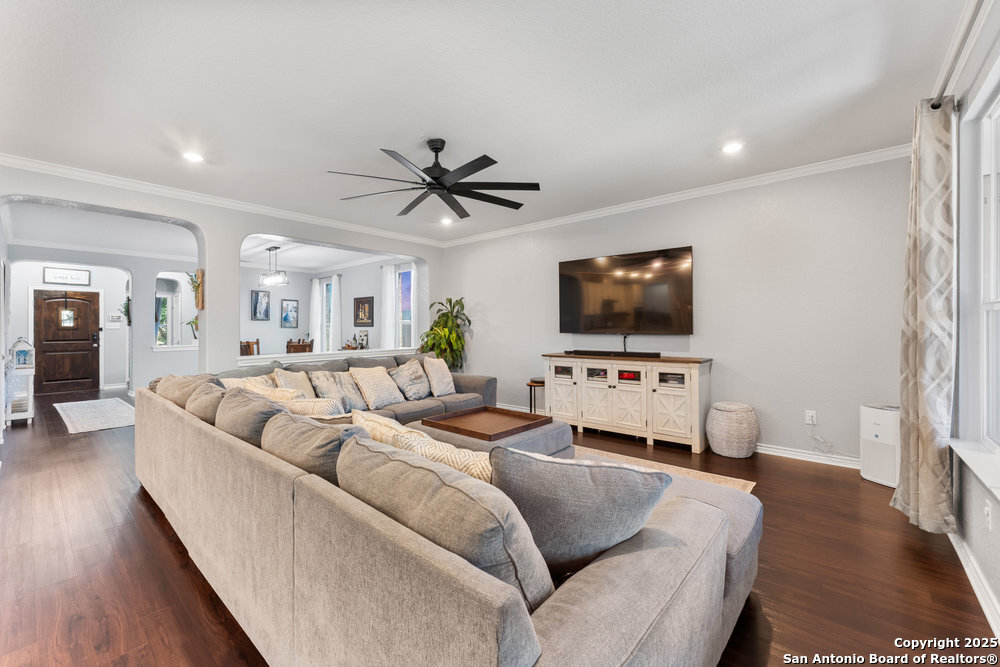 property viewer photo 9