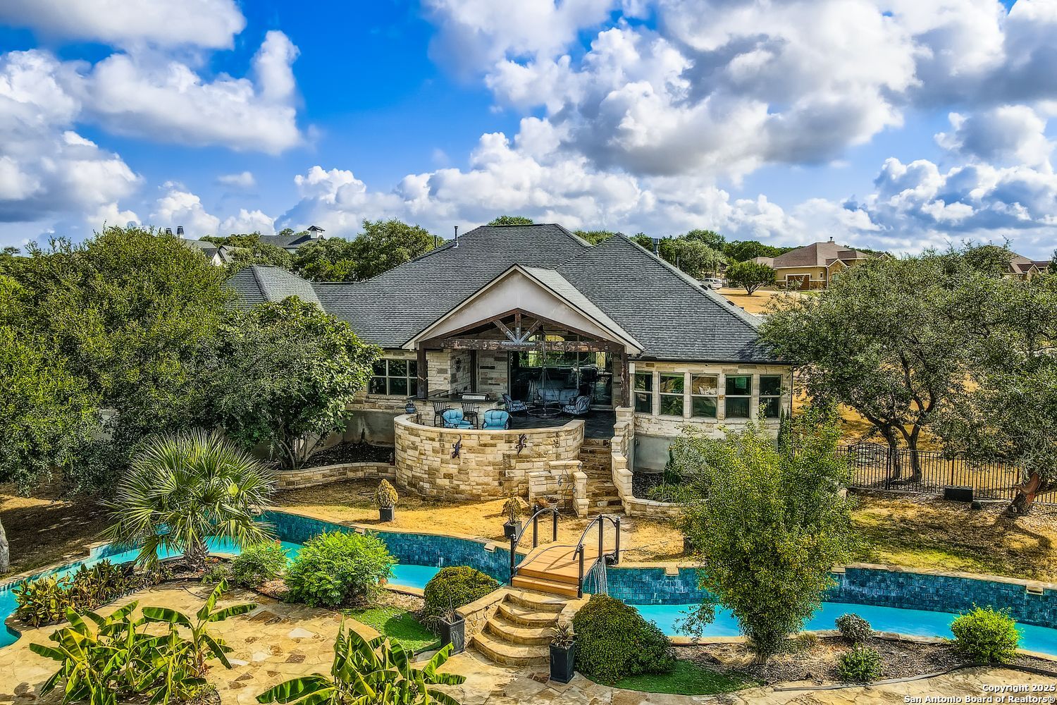 property viewer photo 1