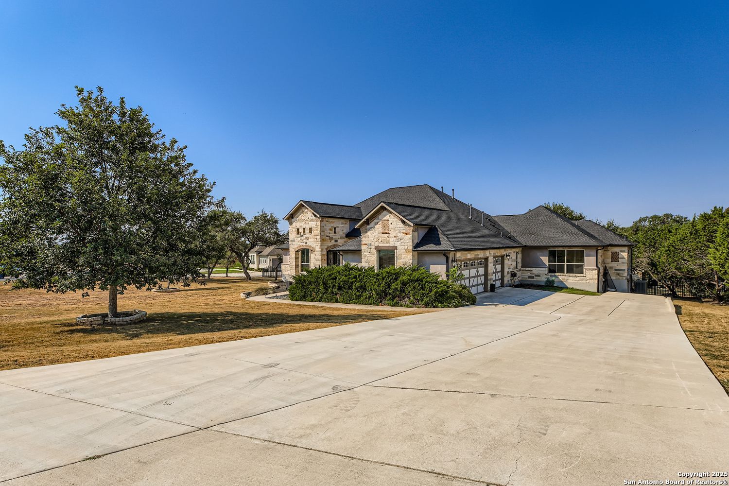 property viewer photo 12