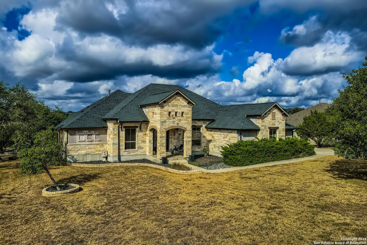 property viewer photo 36