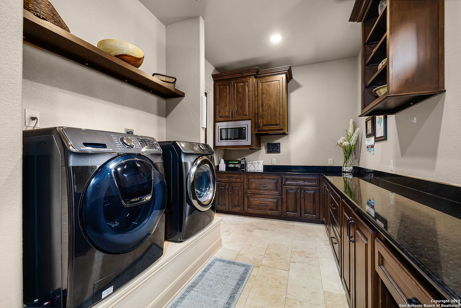 property viewer photo 15