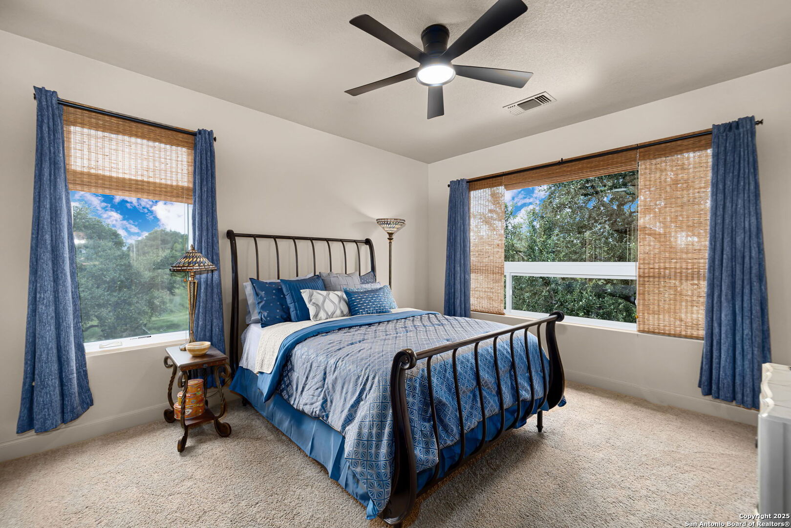 property viewer photo 29