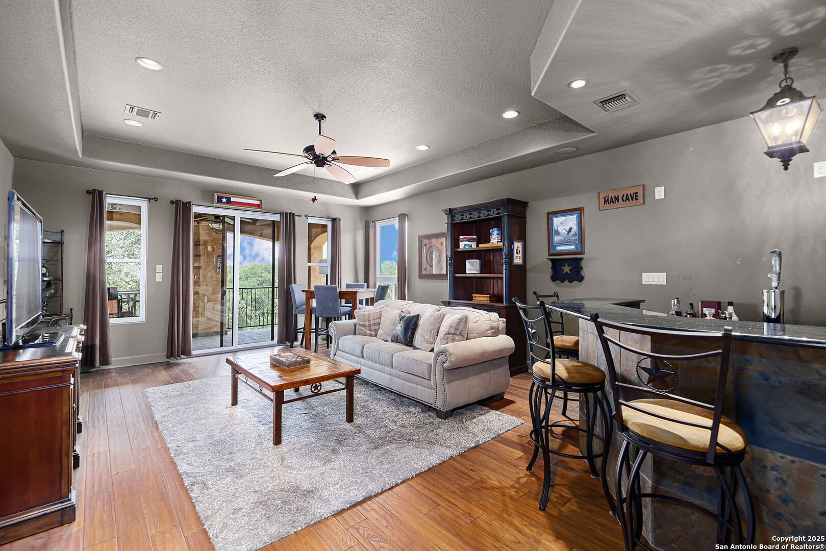 property viewer photo 32