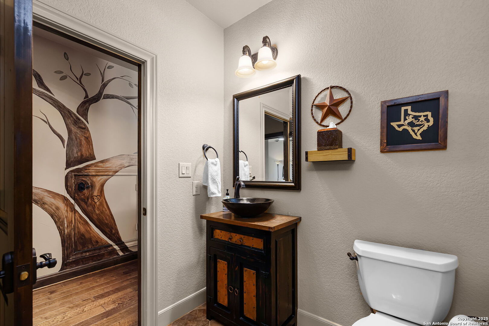 property viewer photo 35