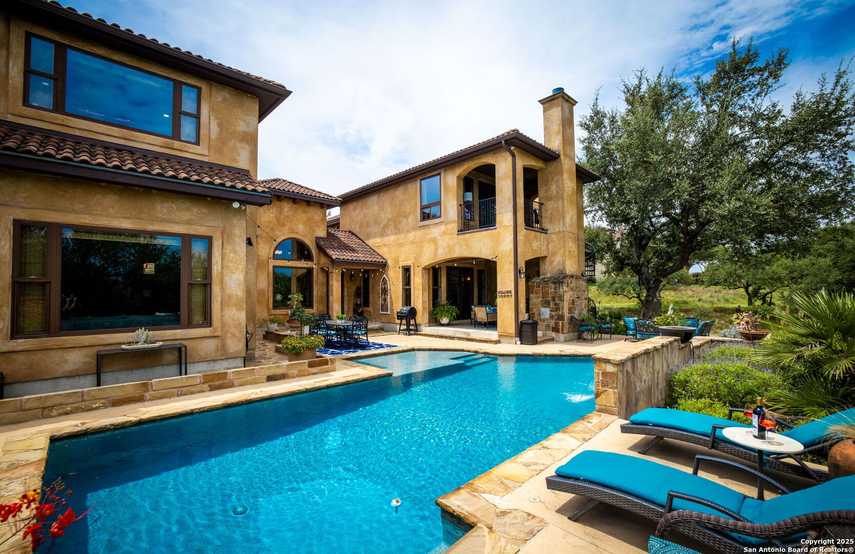 property viewer photo 38