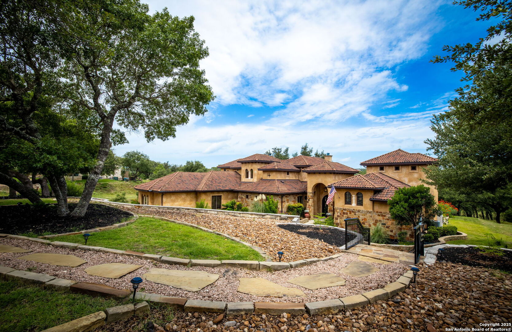 property viewer photo 4