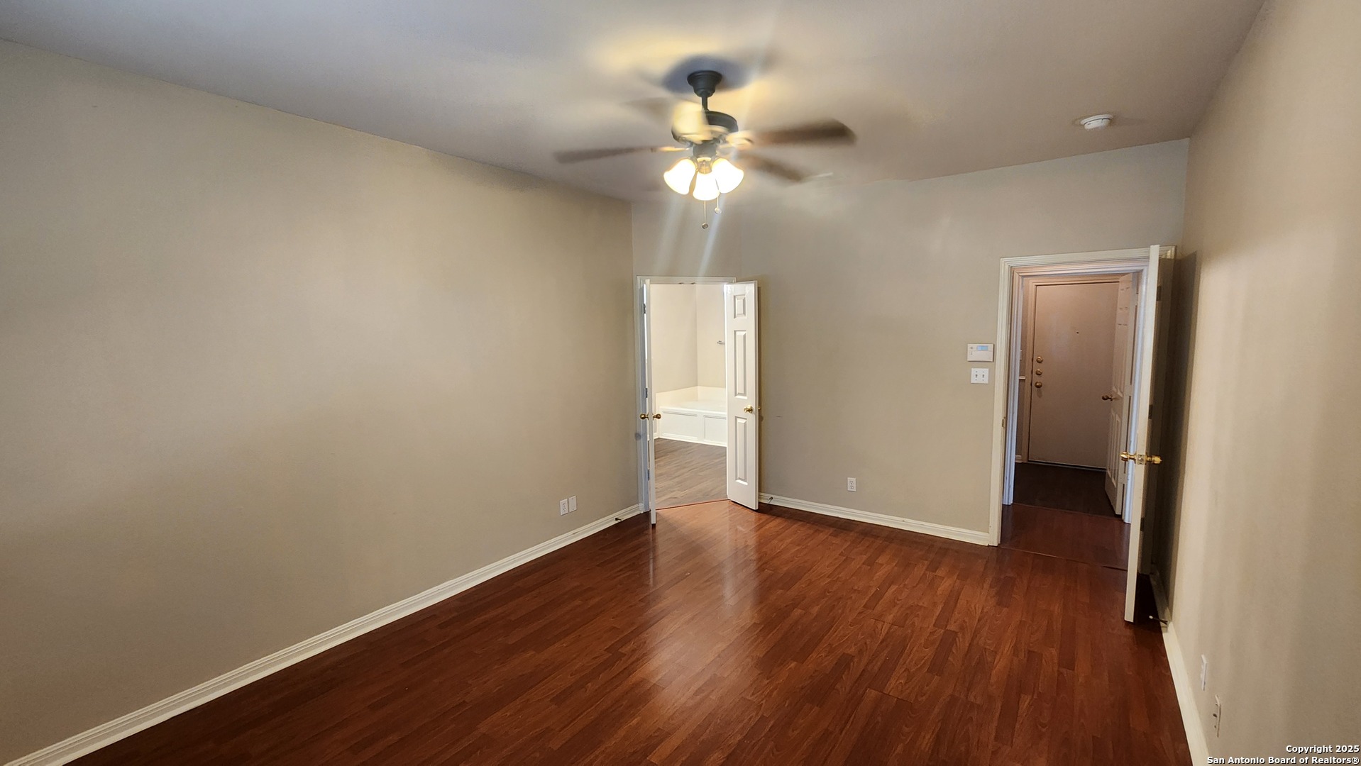 property viewer photo 17