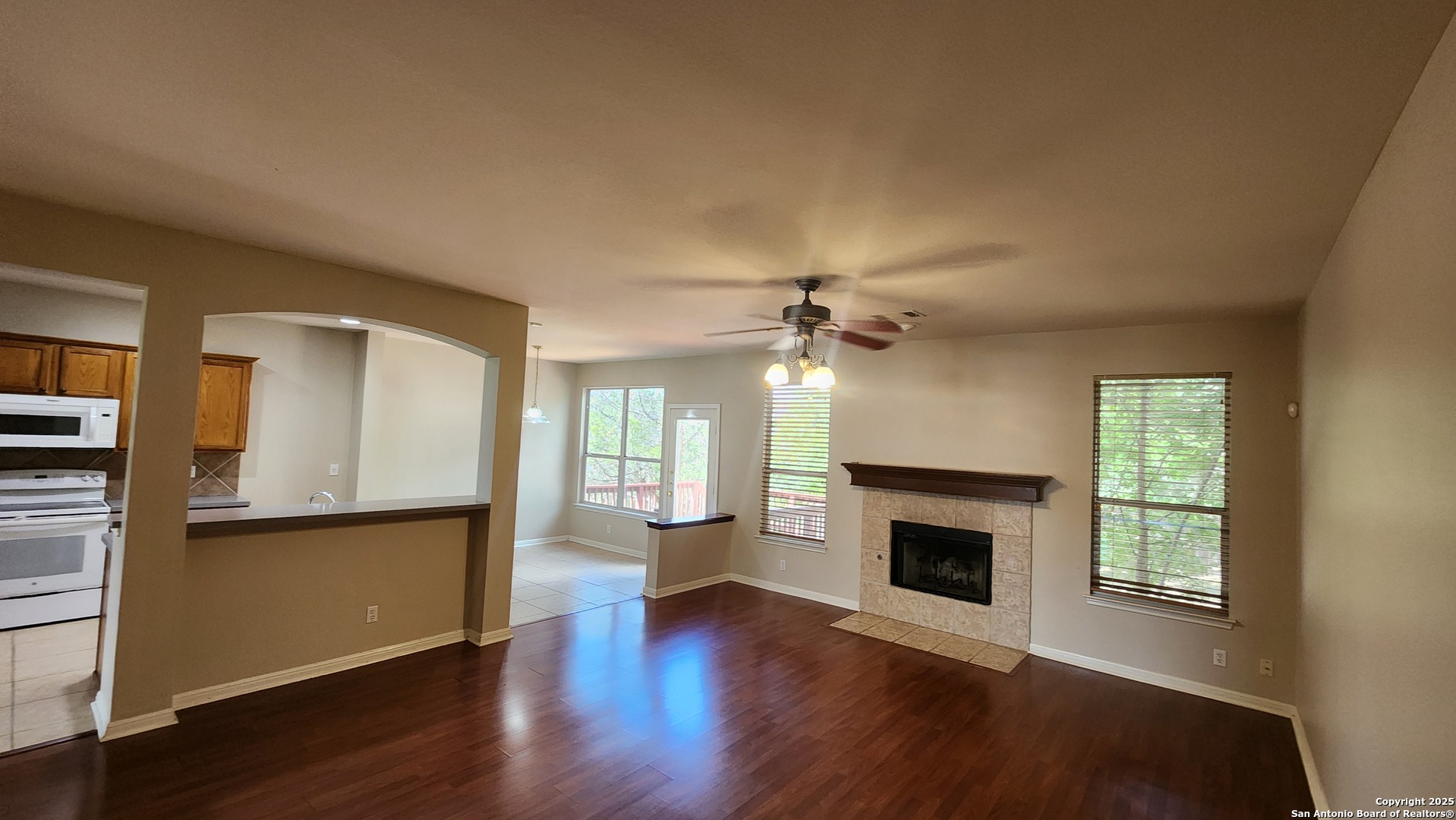 property viewer photo 2