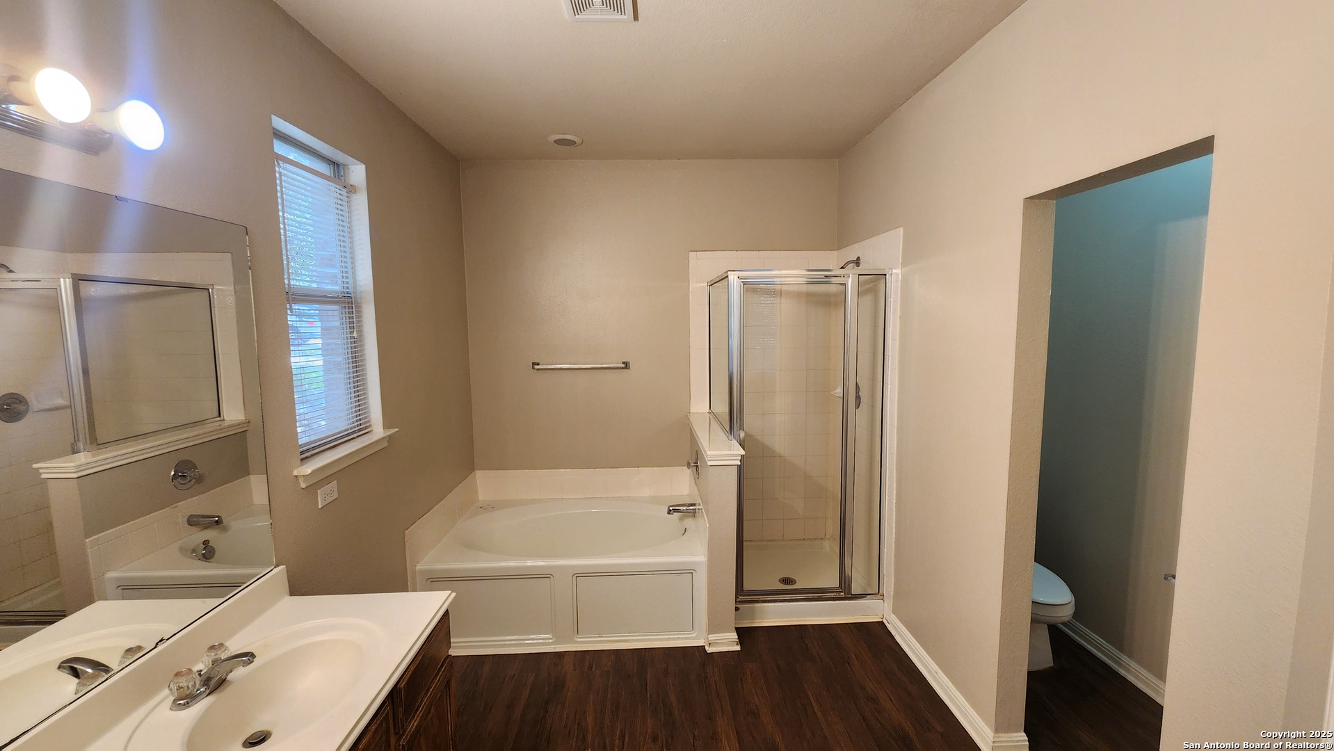 property viewer photo 20