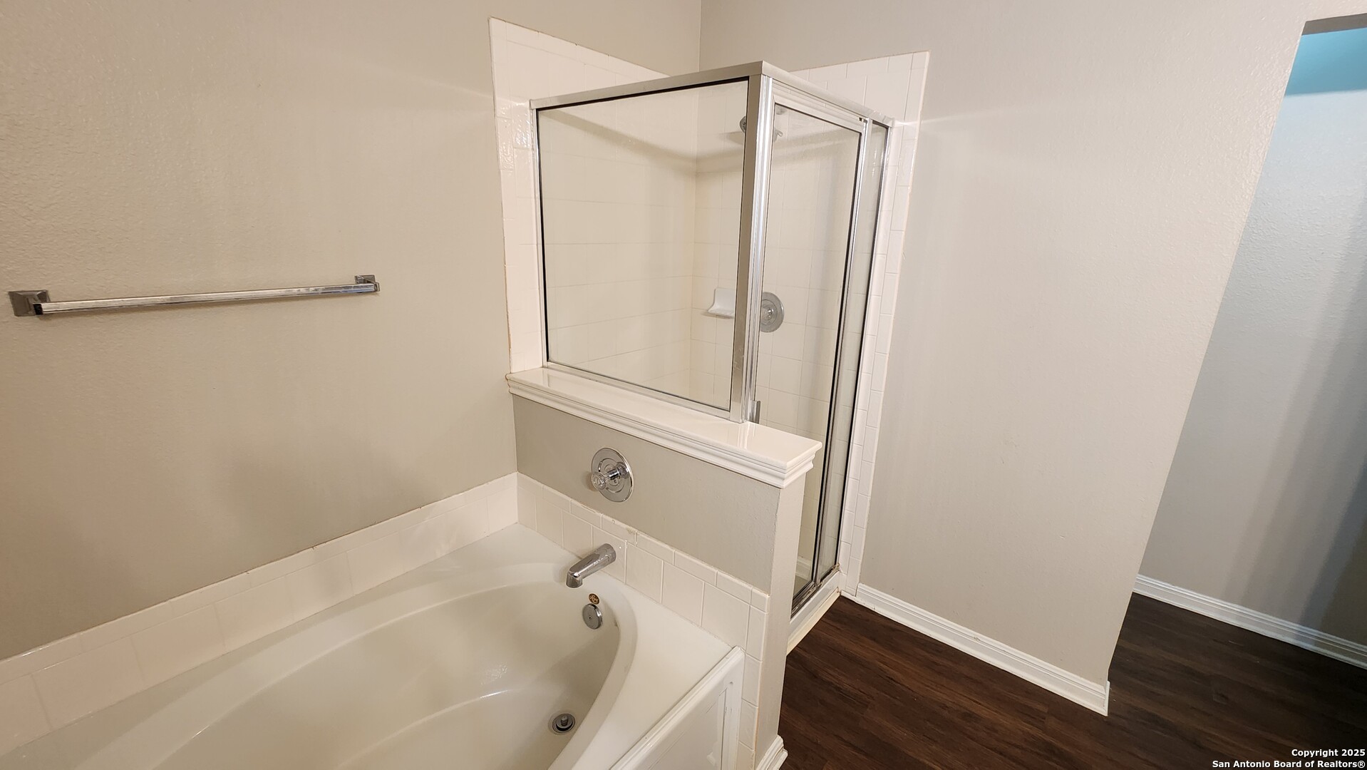 property viewer photo 21