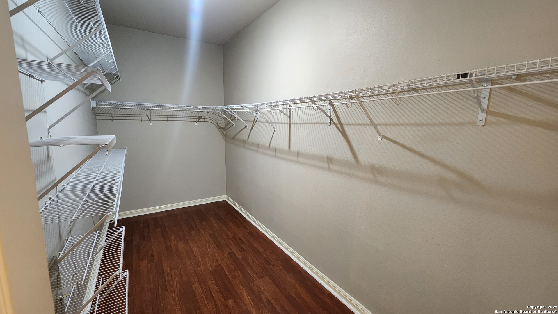 property viewer photo 22