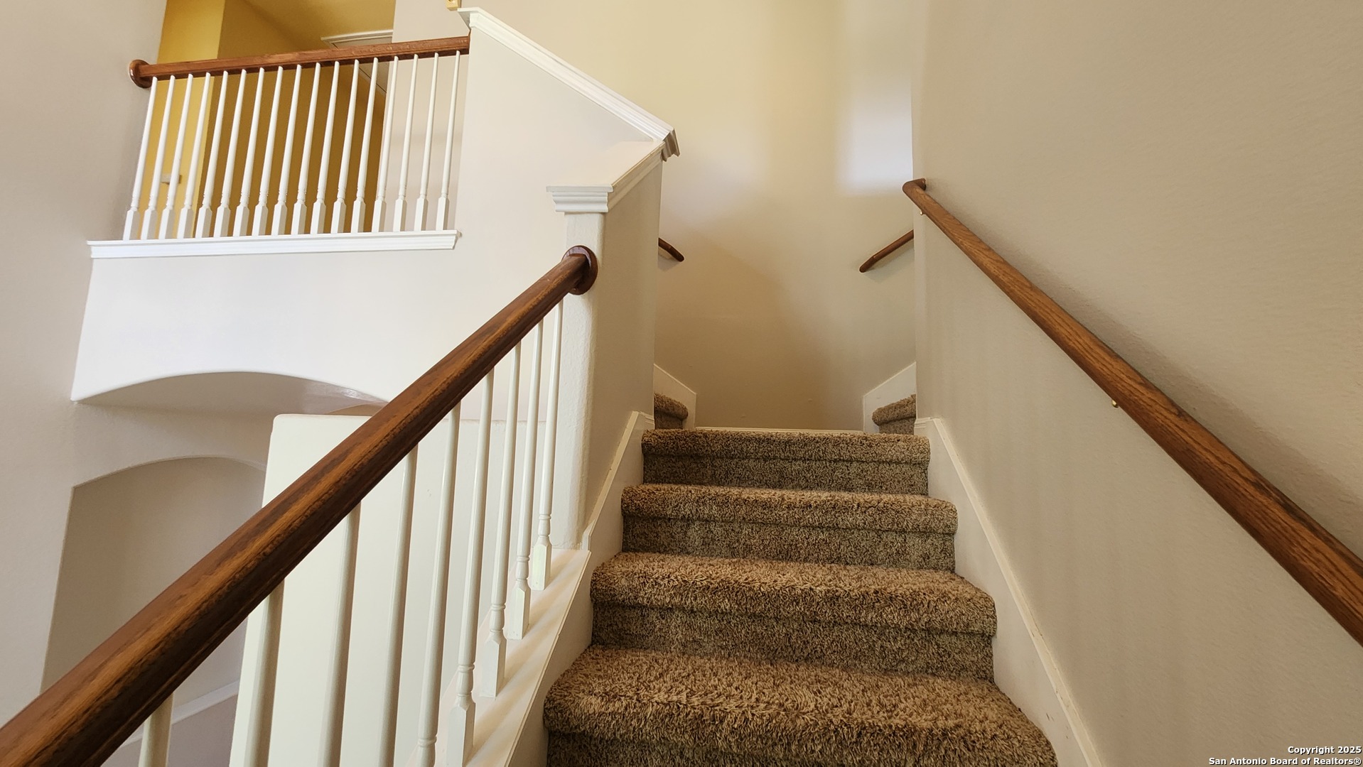 property viewer photo 24