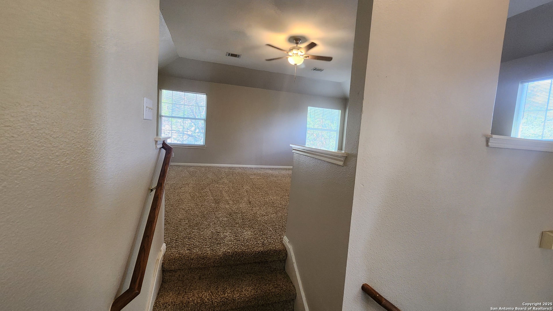 property viewer photo 25