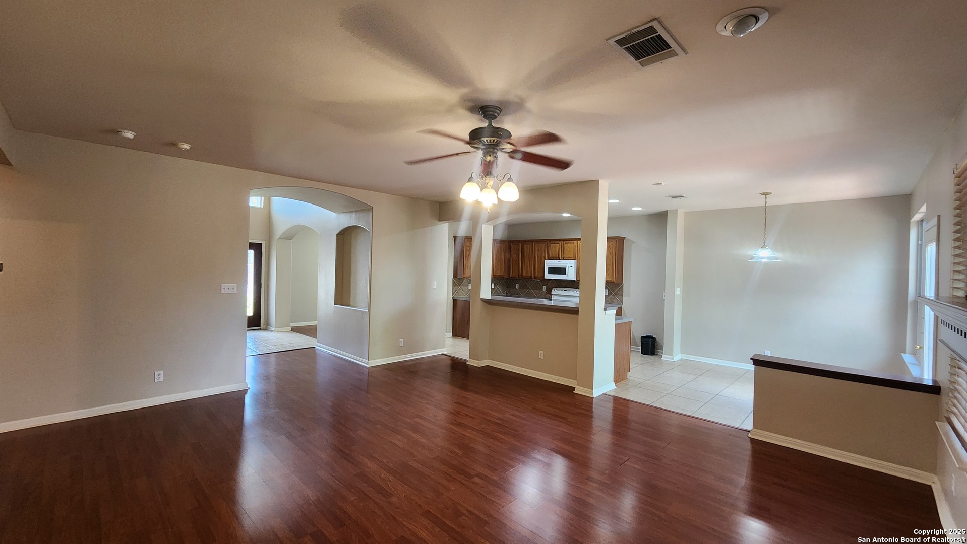 property viewer photo 3