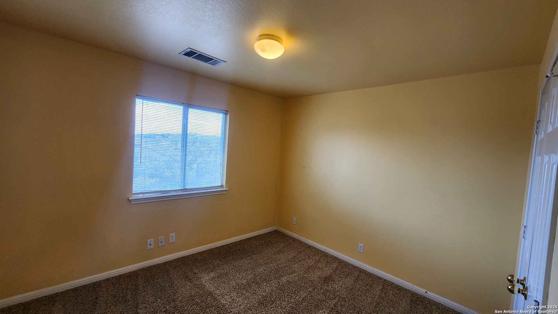 property viewer photo 34