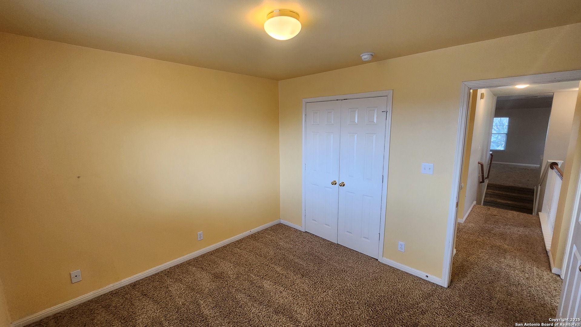 property viewer photo 35