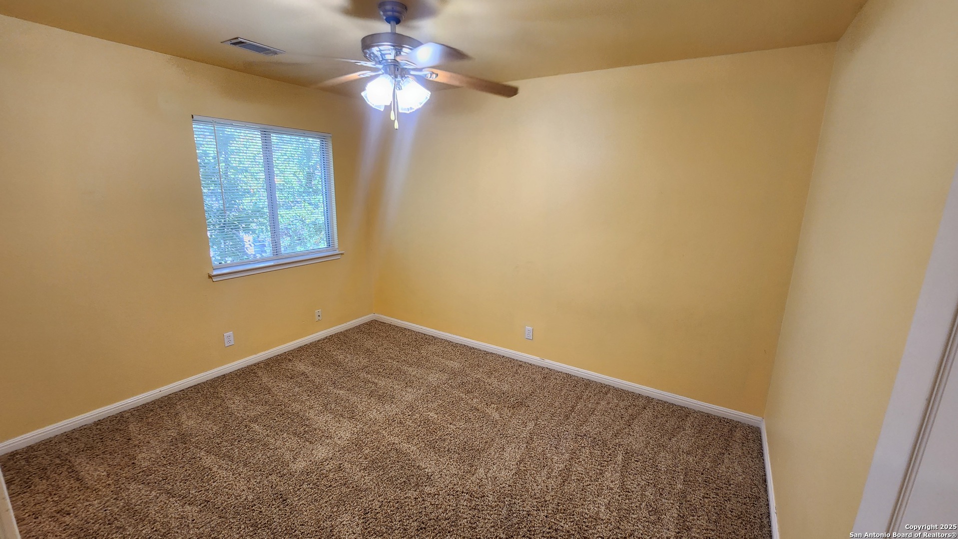 property viewer photo 37