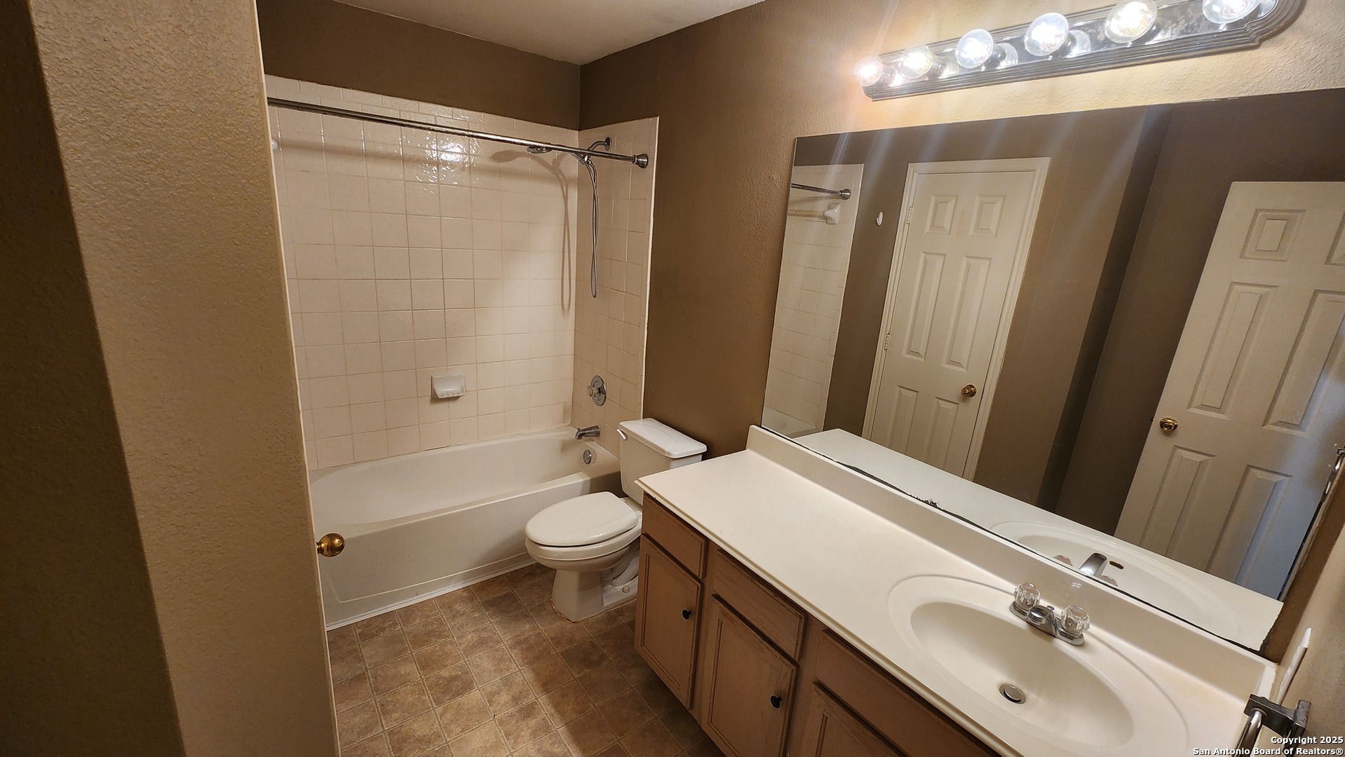 property viewer photo 39