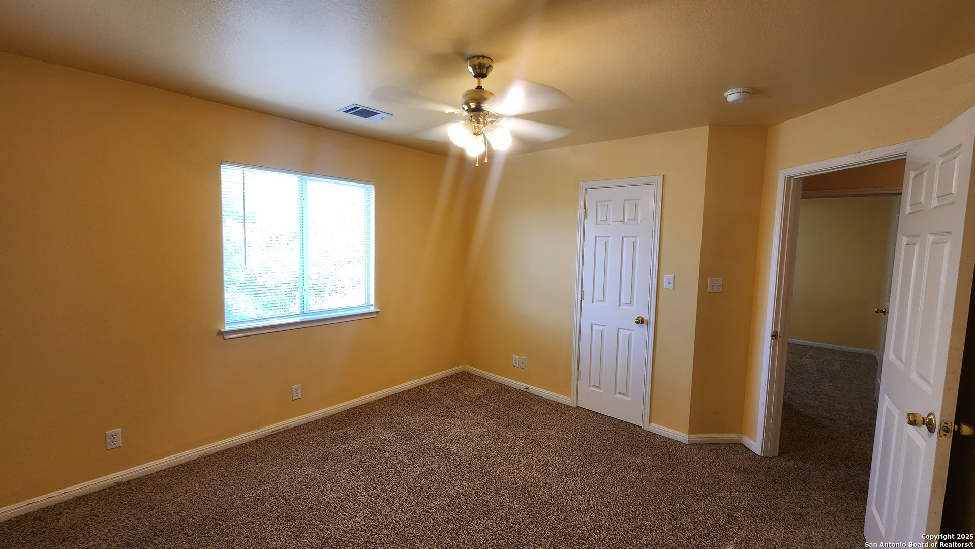 property viewer photo 42