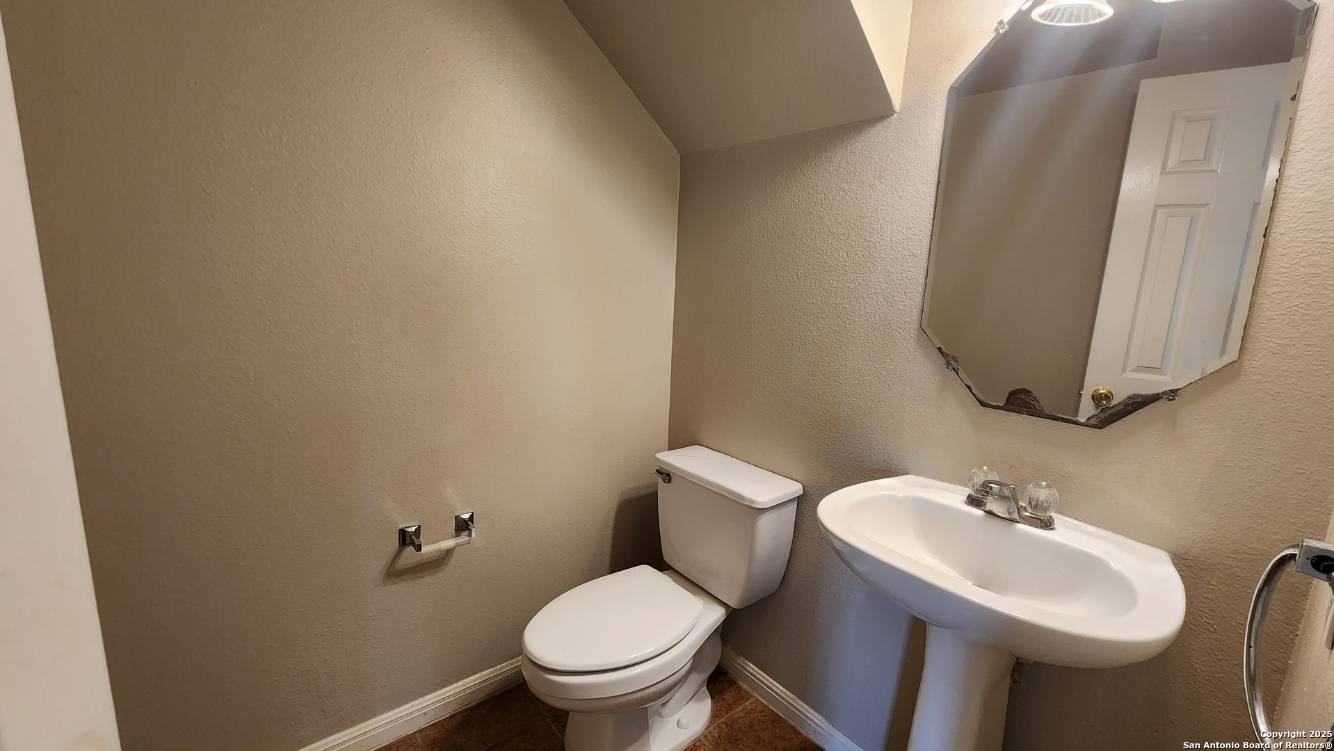 property viewer photo 44