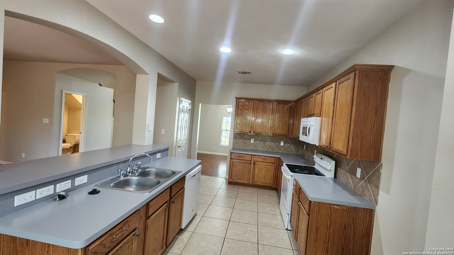property viewer photo 6