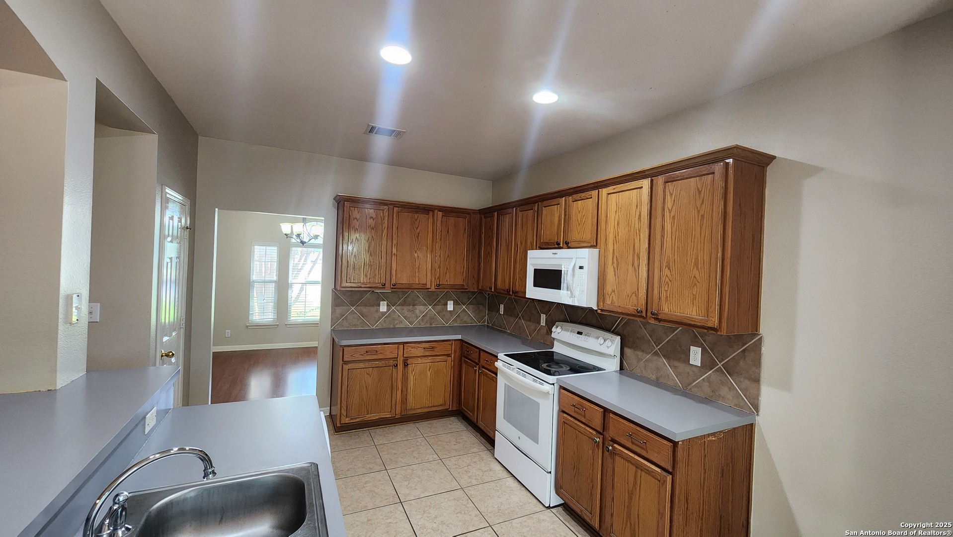 property viewer photo 8