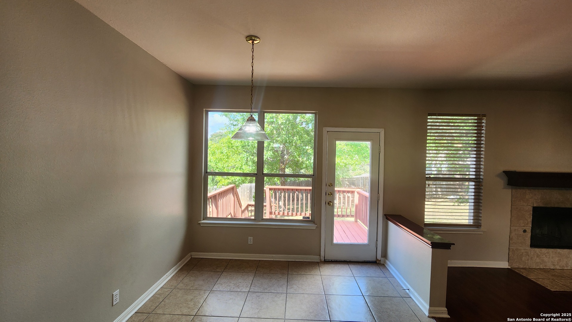 property viewer photo 9