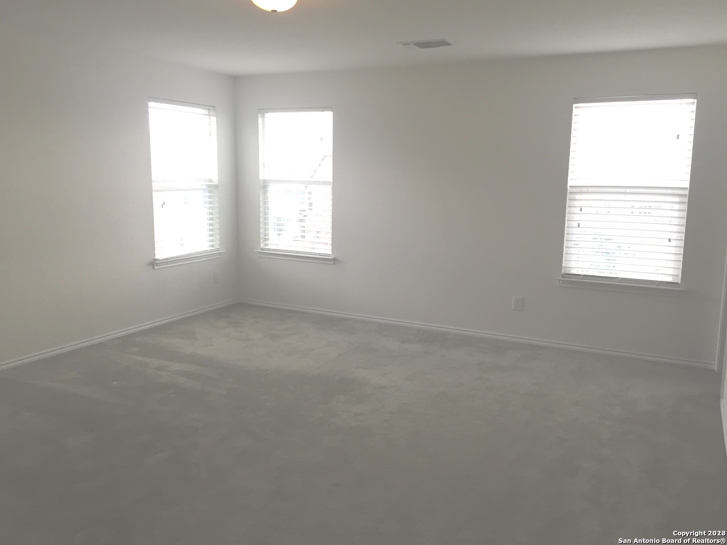 property viewer photo 6