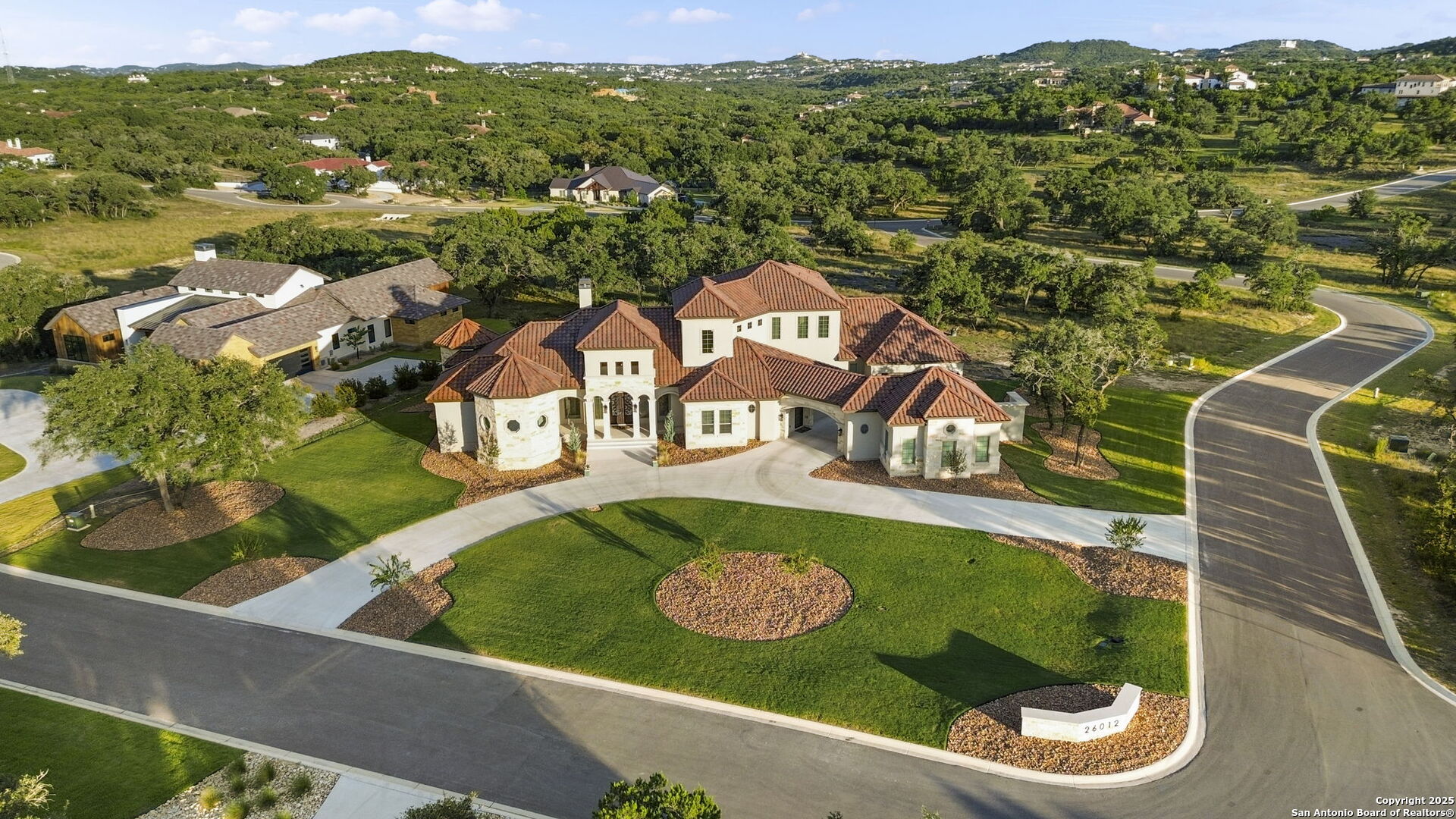 main property photo 2