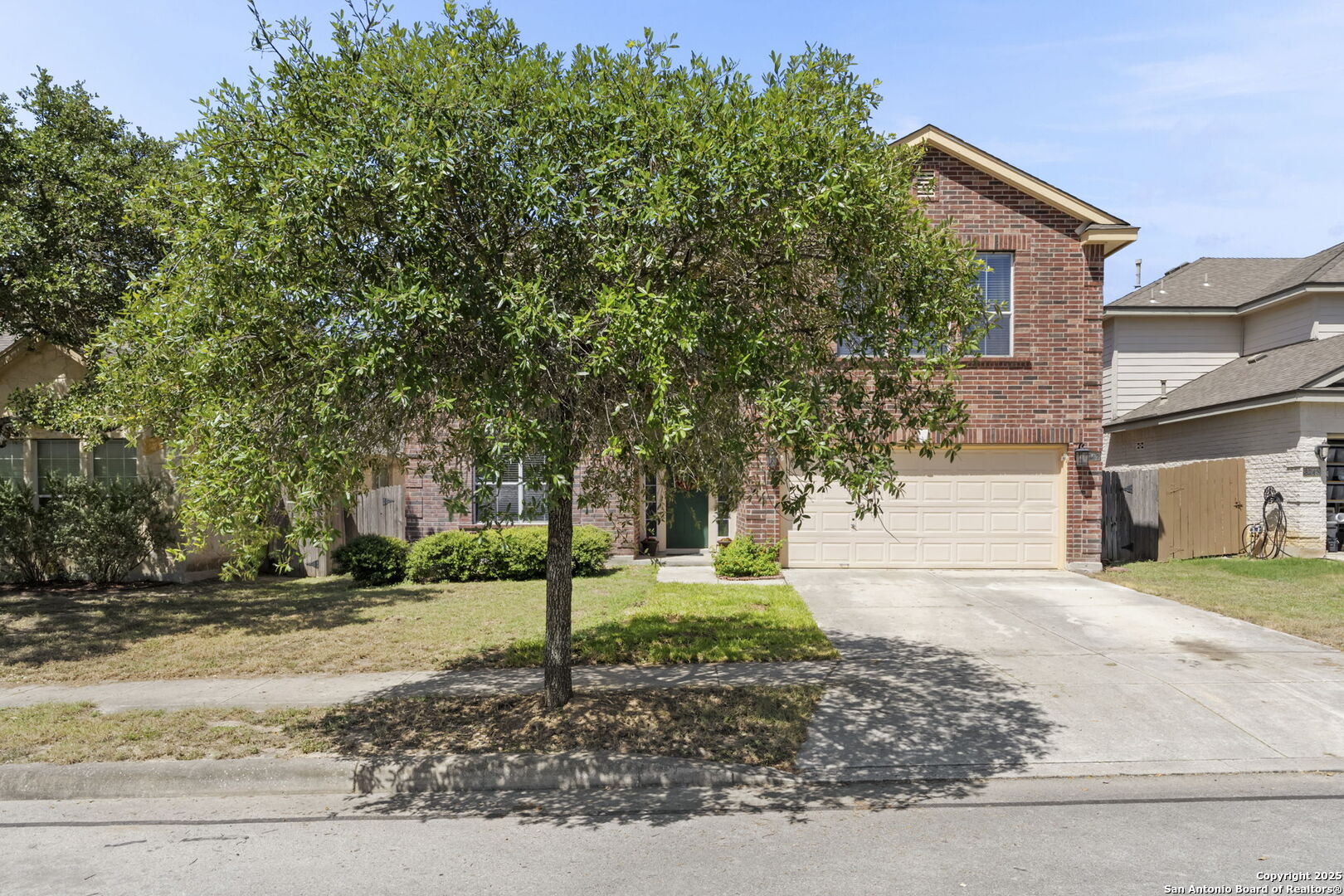 main property photo 3