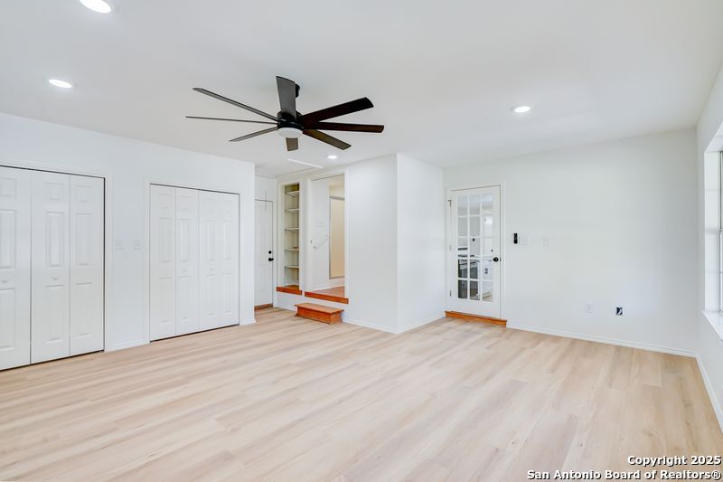 property viewer photo 13