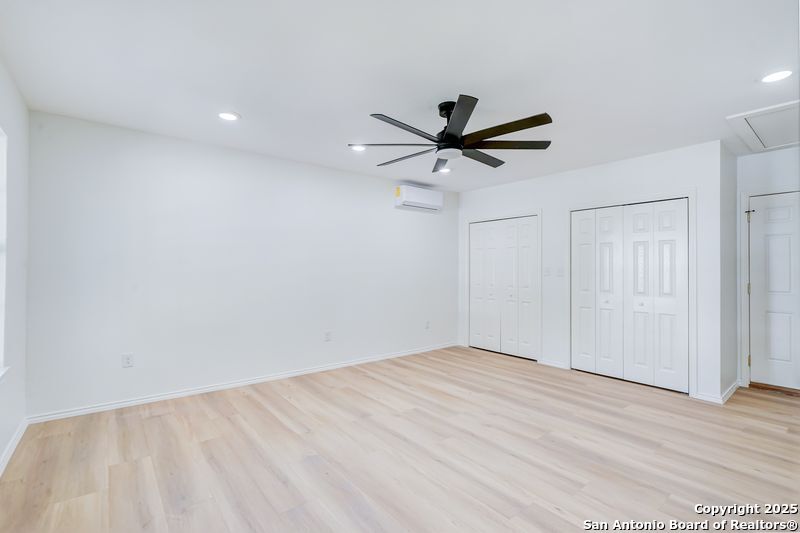 property viewer photo 9