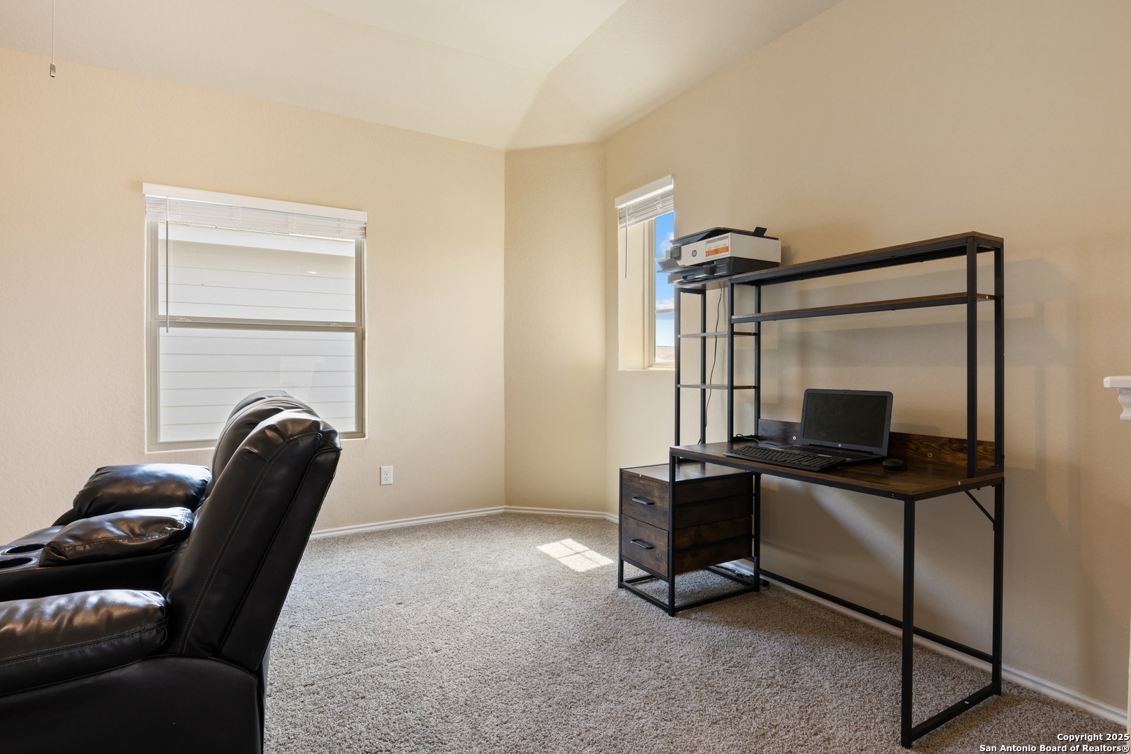property viewer photo 20