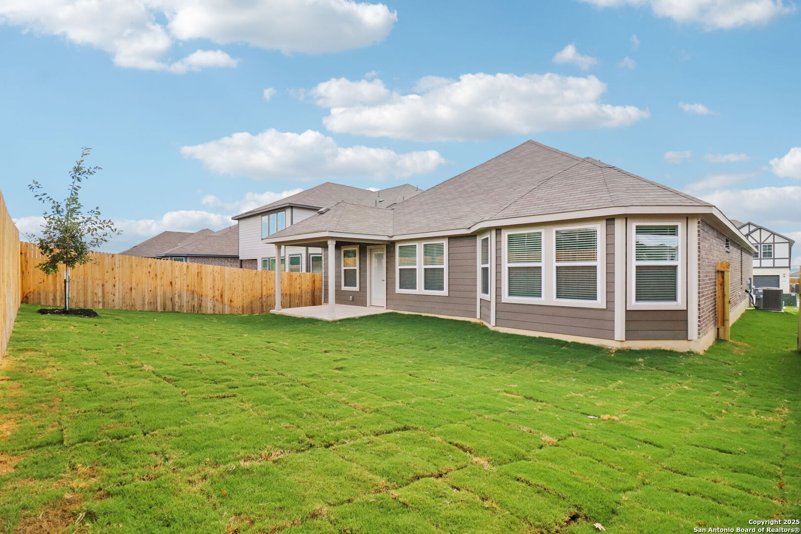 main property photo 37
