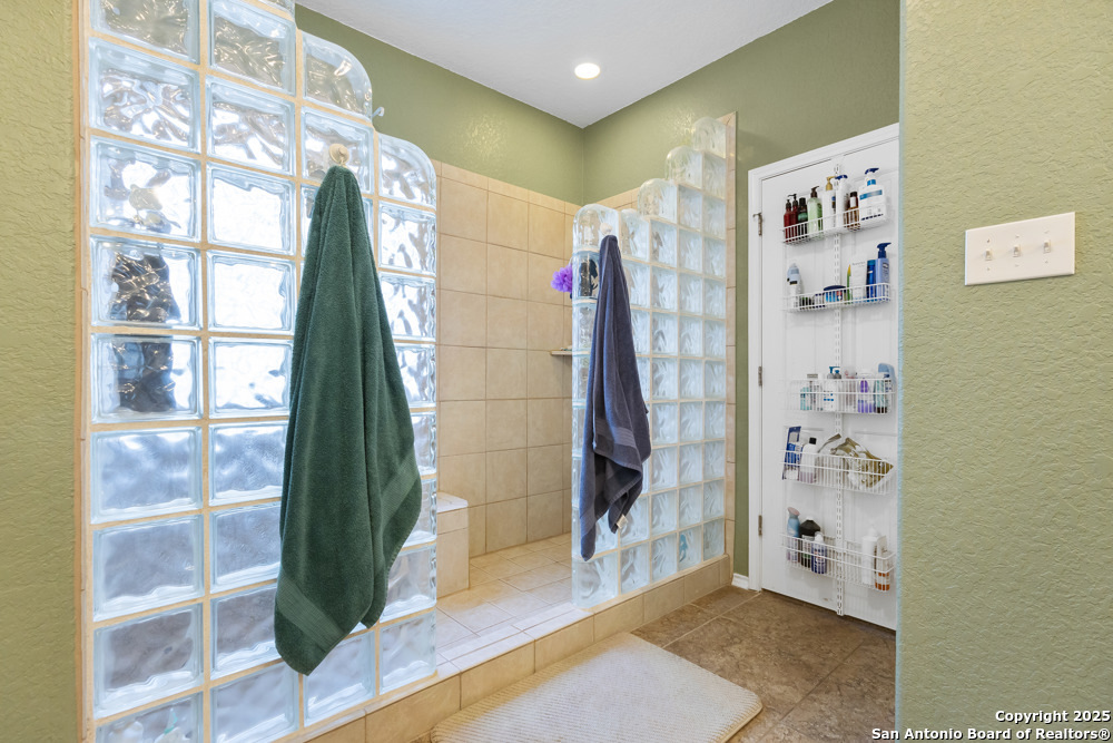 property viewer photo 15