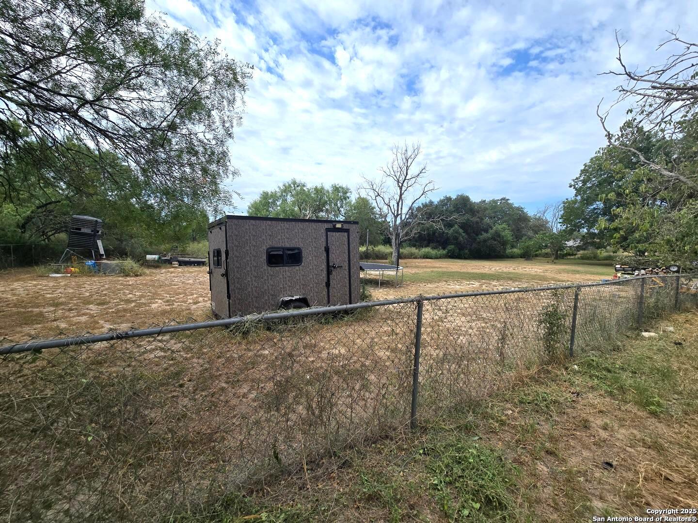 main property photo 34