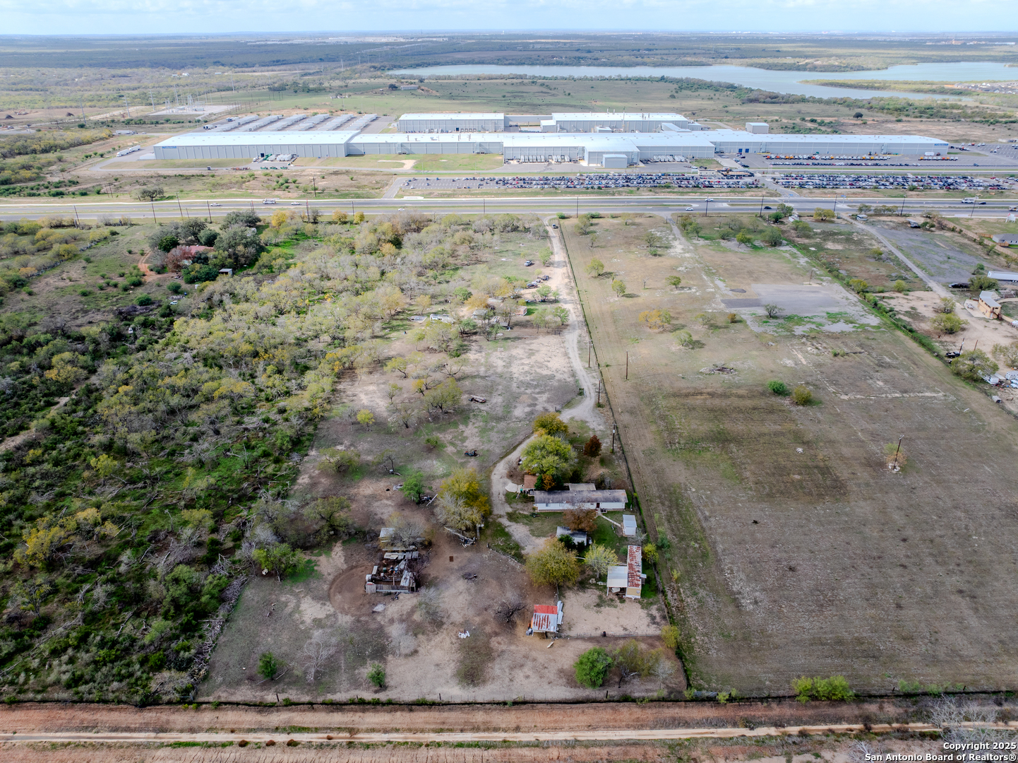 main property photo 6